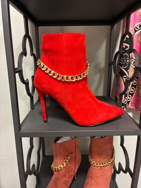 Women’s shoes